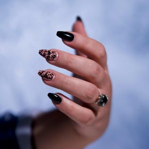 Modèle de faux ongles